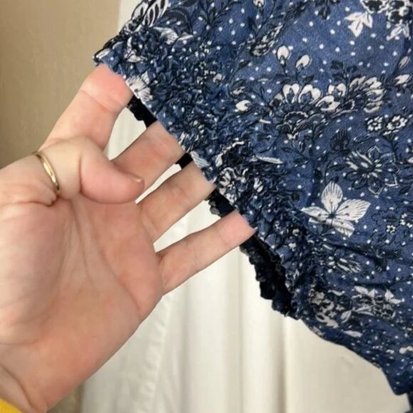 EUC Adorable Chambray Floral Torrid  Sz 2 Dress w/ pockets - Picture 4 of 8